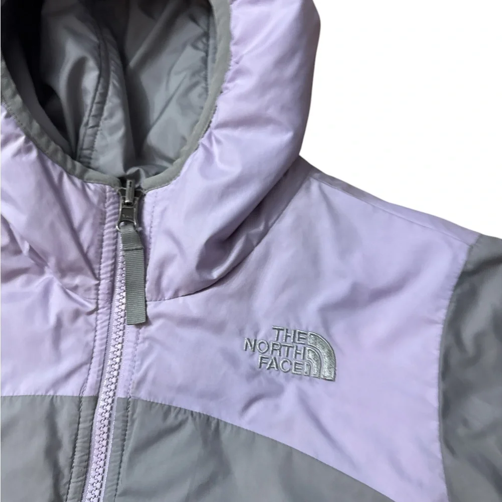 The North Face‎ Girls Size Medium 10/12 Lavender/Gray Reversible Zip Up Coat